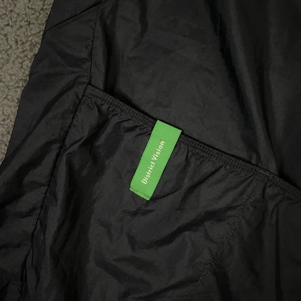 District Vision Vest Womens Medium Black Ultra Lightweight Windbreaker Runnging
